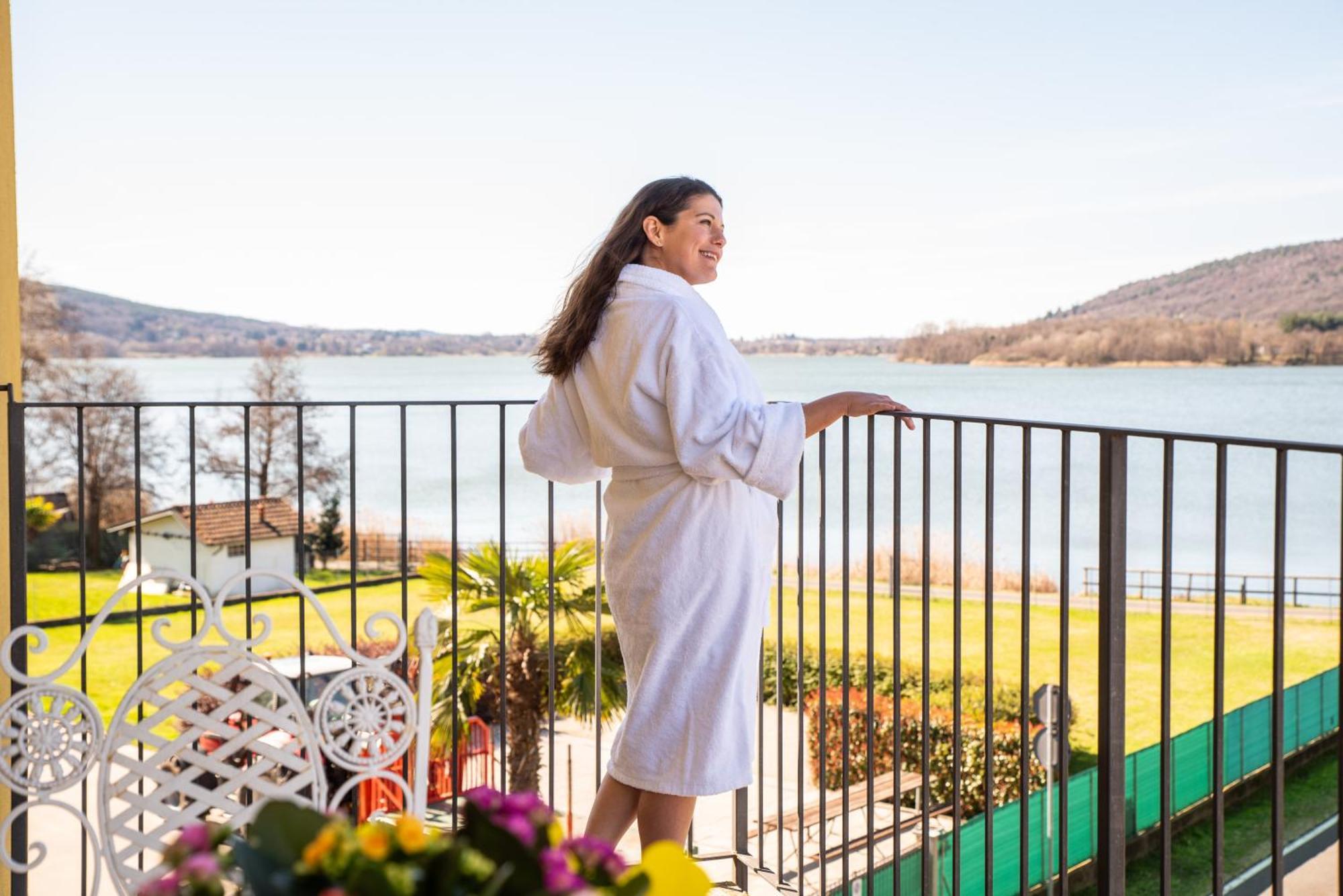 Hotel Residence Montelago Ternate (Varese) Exterior foto