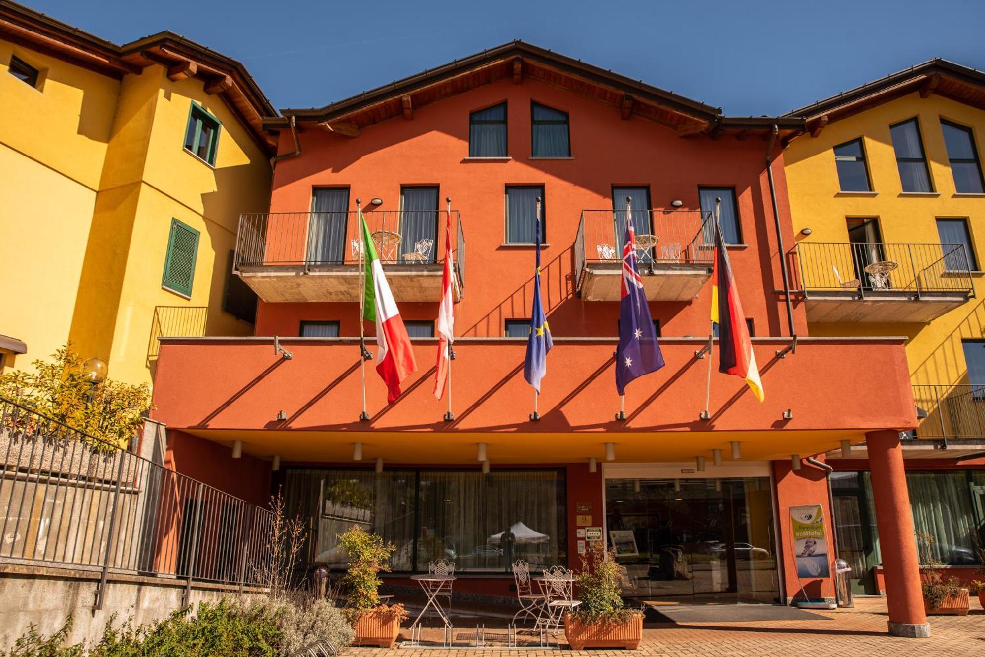 Hotel Residence Montelago Ternate (Varese) Exterior foto