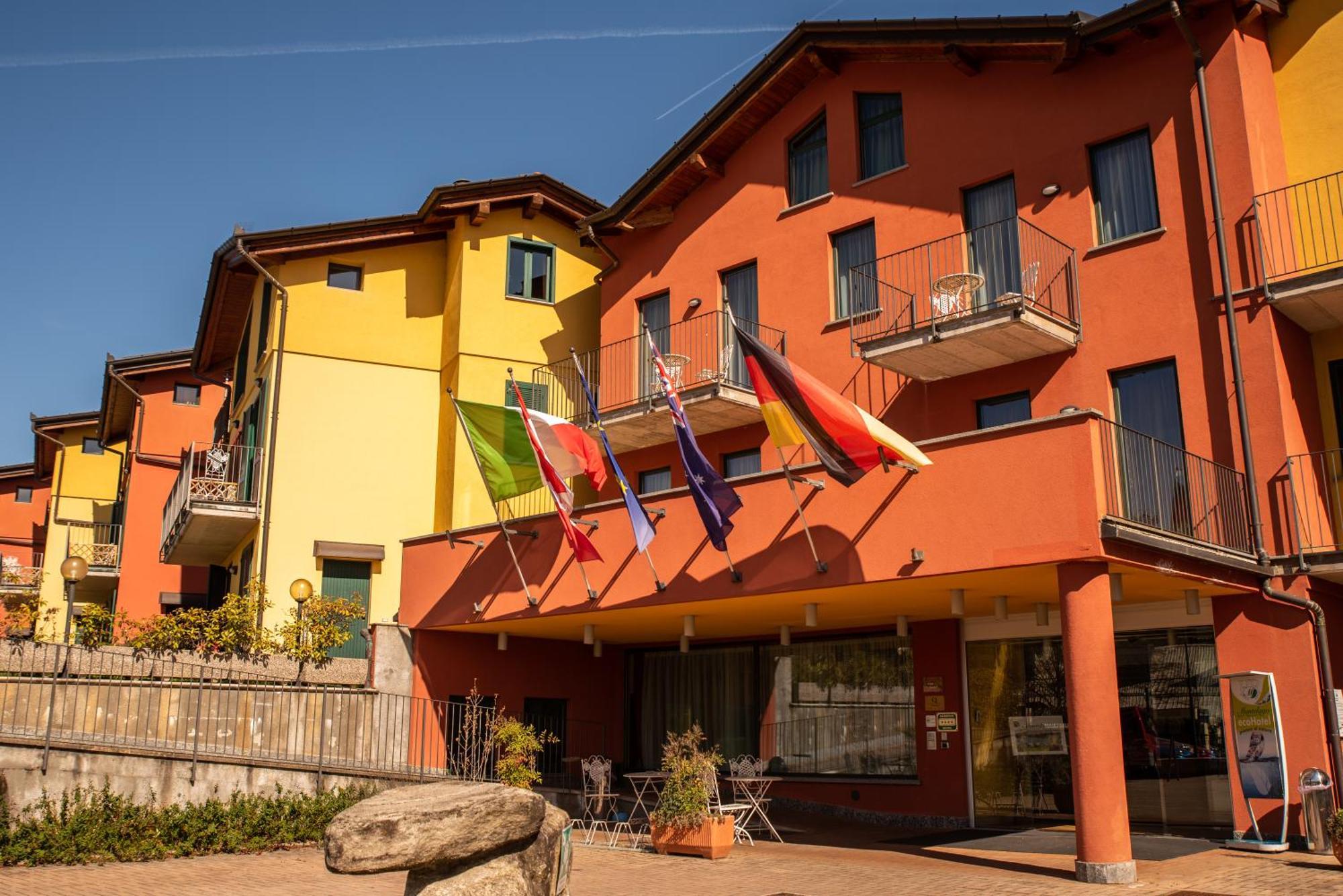 Hotel Residence Montelago Ternate (Varese) Exterior foto
